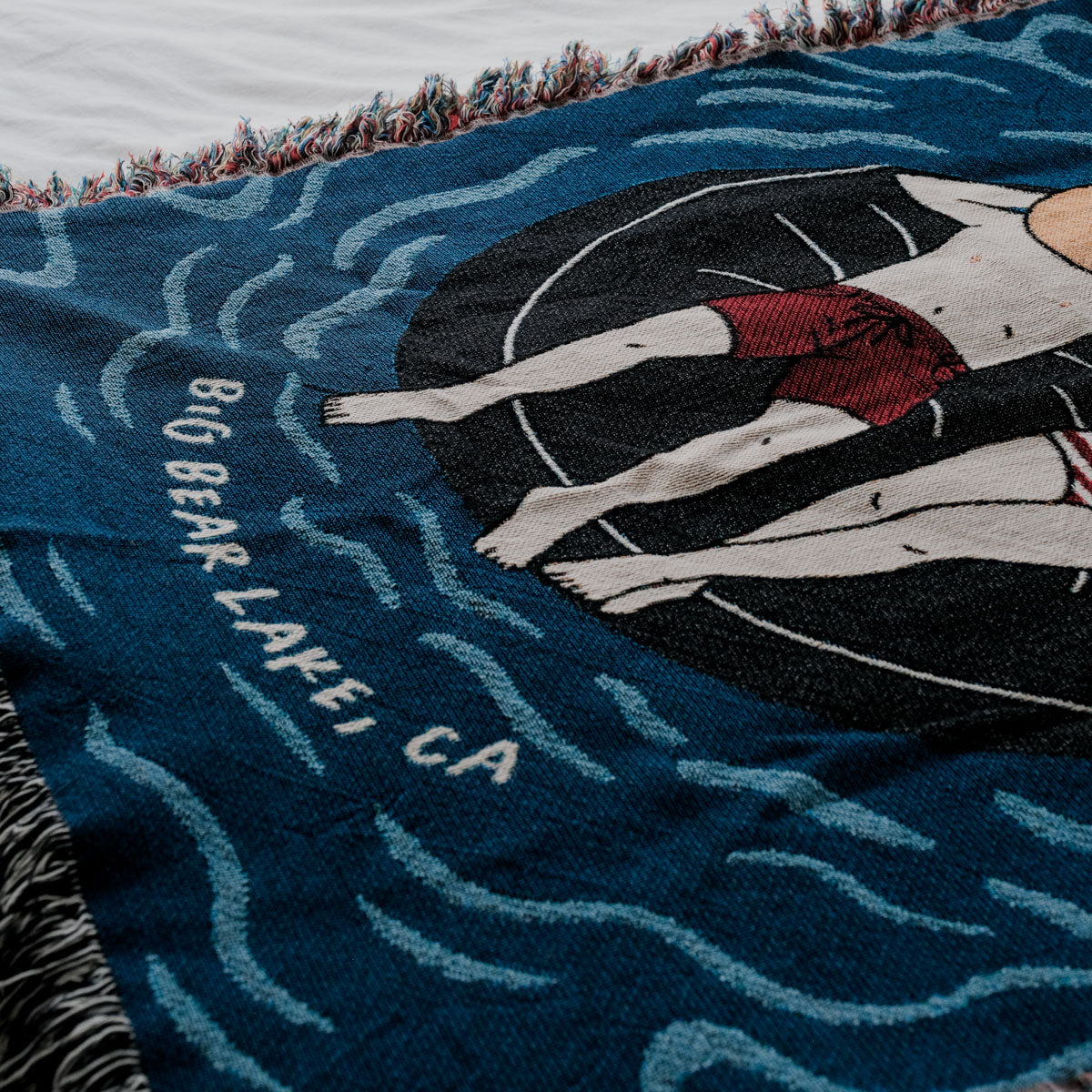 Personalized Lake House Woven Blanket - Relatable Basic