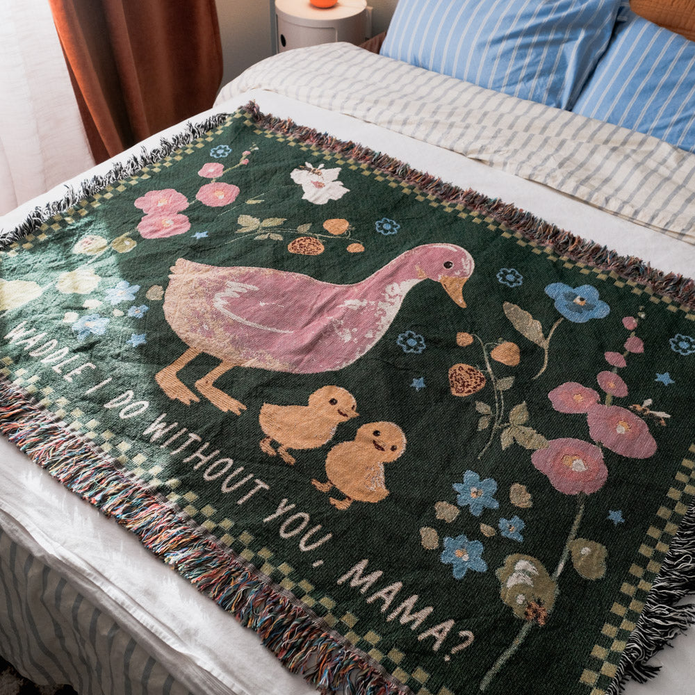Personalized Mama Duck & Ducklings Blanket - Relatable Basic