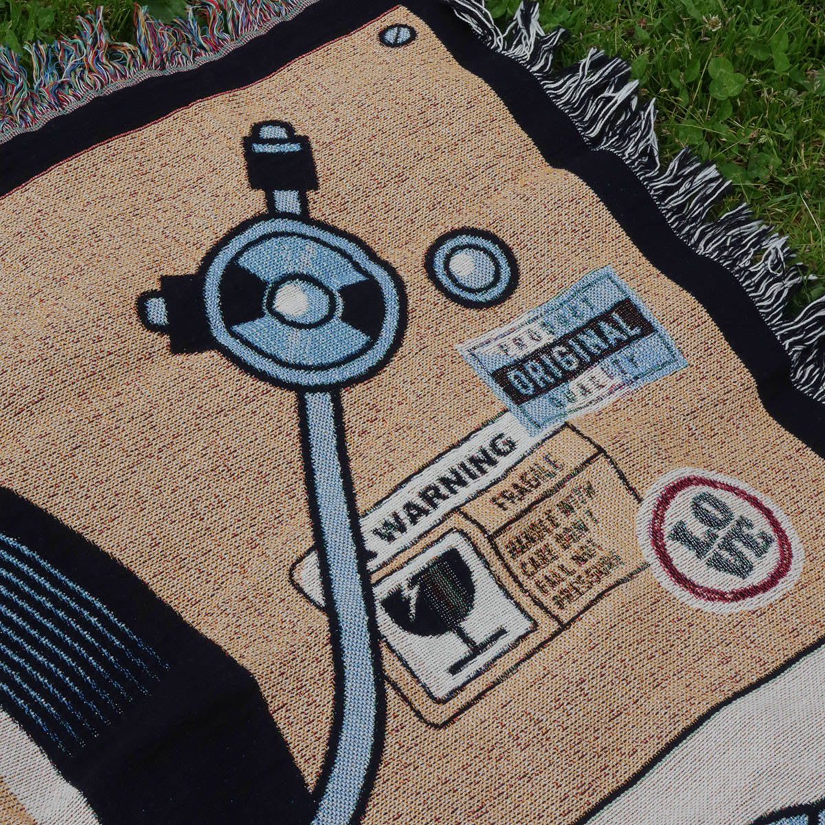 Personalized Record Player Couple Woven Blanket - Relatable Basic