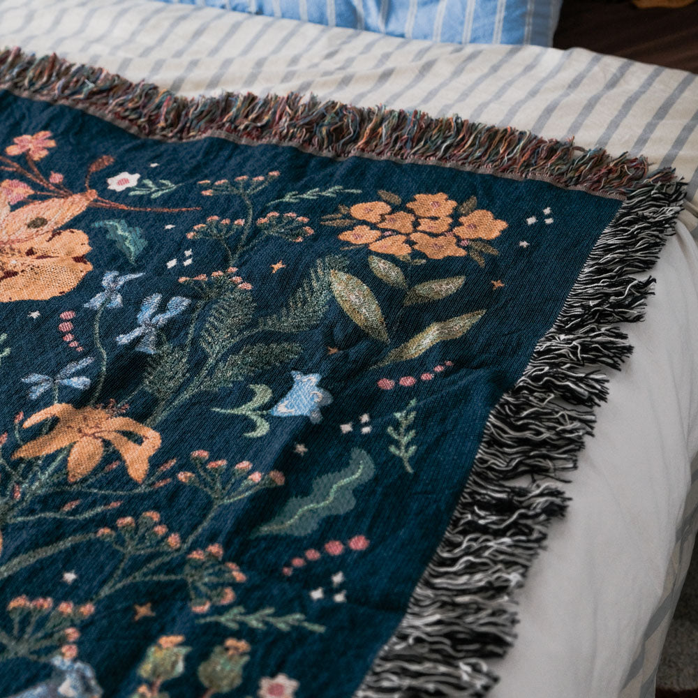 Personalized Wildflower Mama Bear Woven Throw Blanket - Relatable Basic