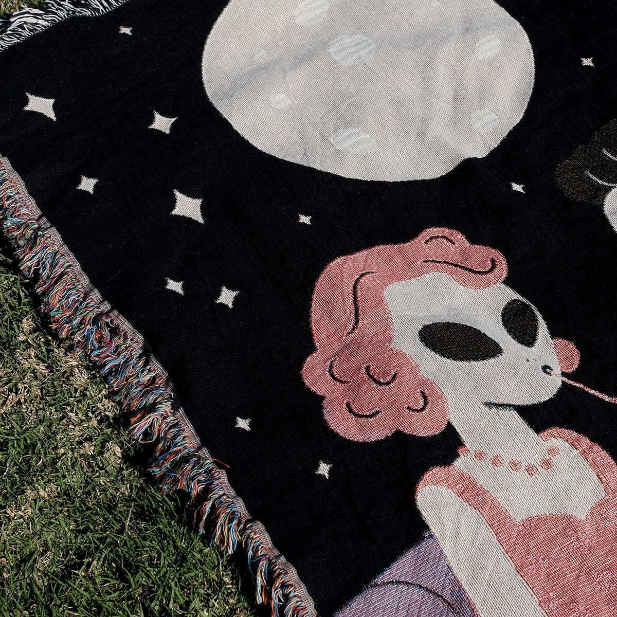 Couple Aliens on a Date Personalized Blanket - Relatable Basic