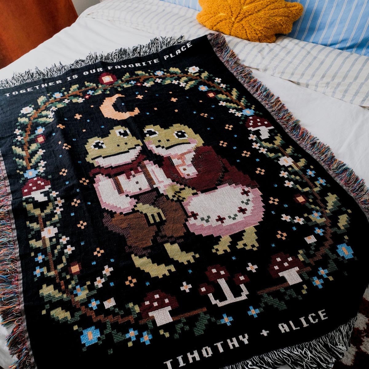 Personalized Two Frogs In Love